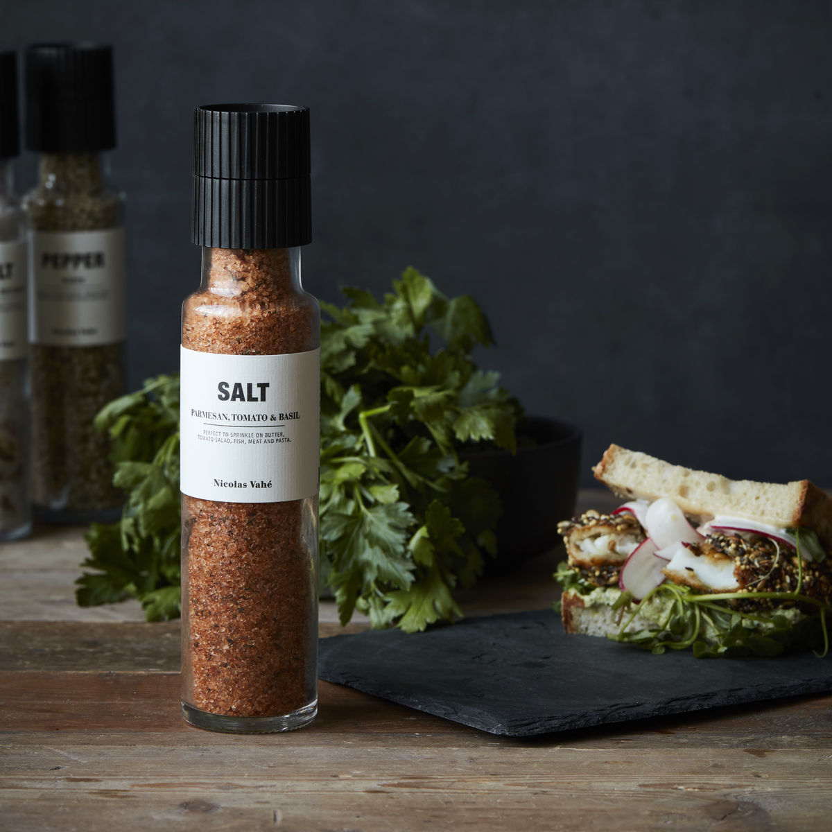 Nicolas Vahé Salz / Parmesan, Tomate & Basilikum
