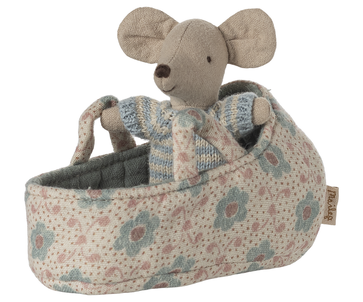 Maileg Maus / Baby in Tragetasche / Blau