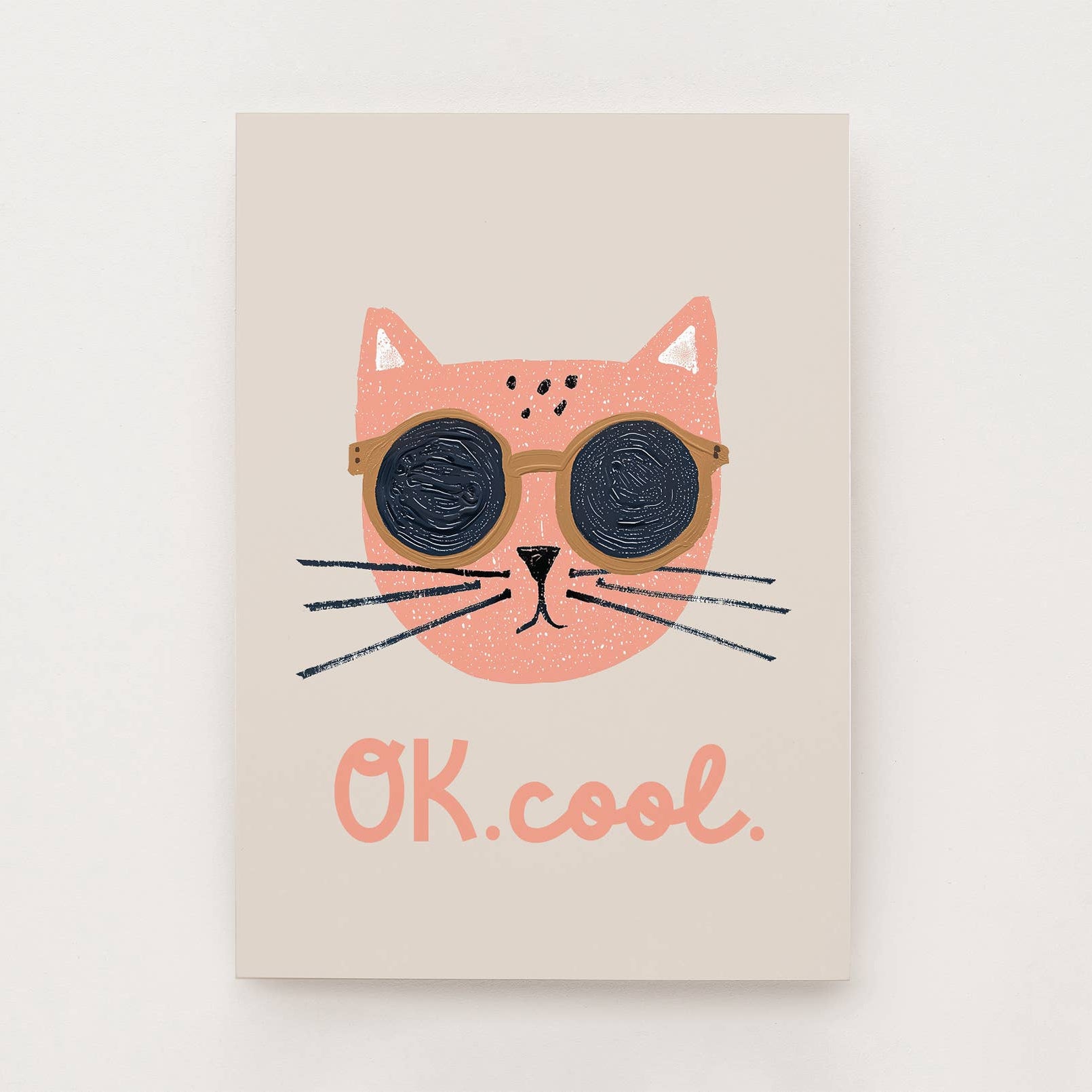 Katze mit Sonnenbrille und ok. cool