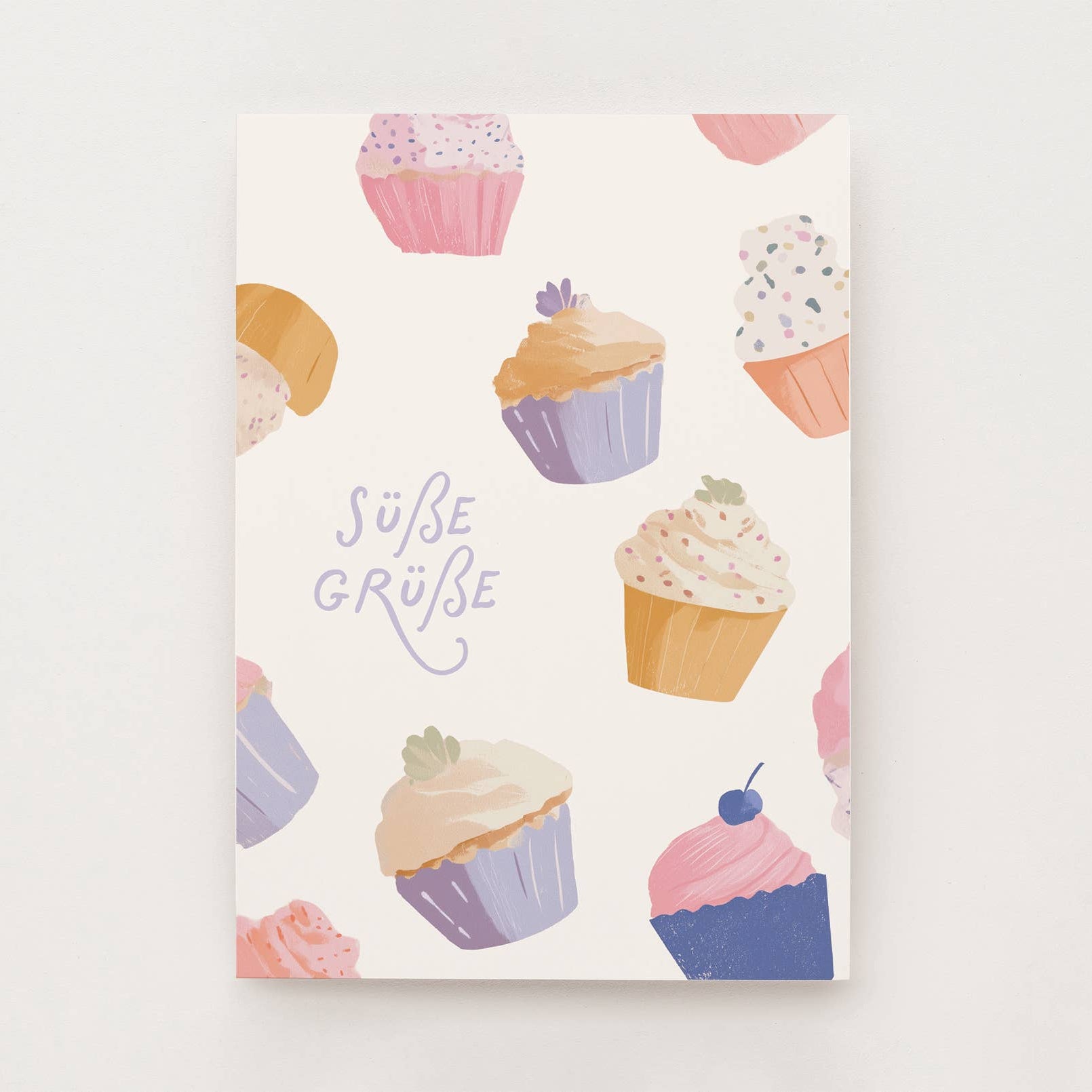 Postkarte mit unten Muffins als süßer Gruß zum Geburtstag