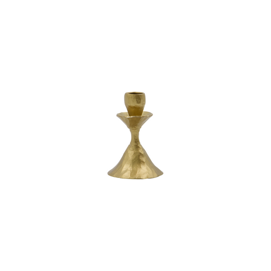 Kleiner goldener Kerzenhalter für eine dünne Kerze.