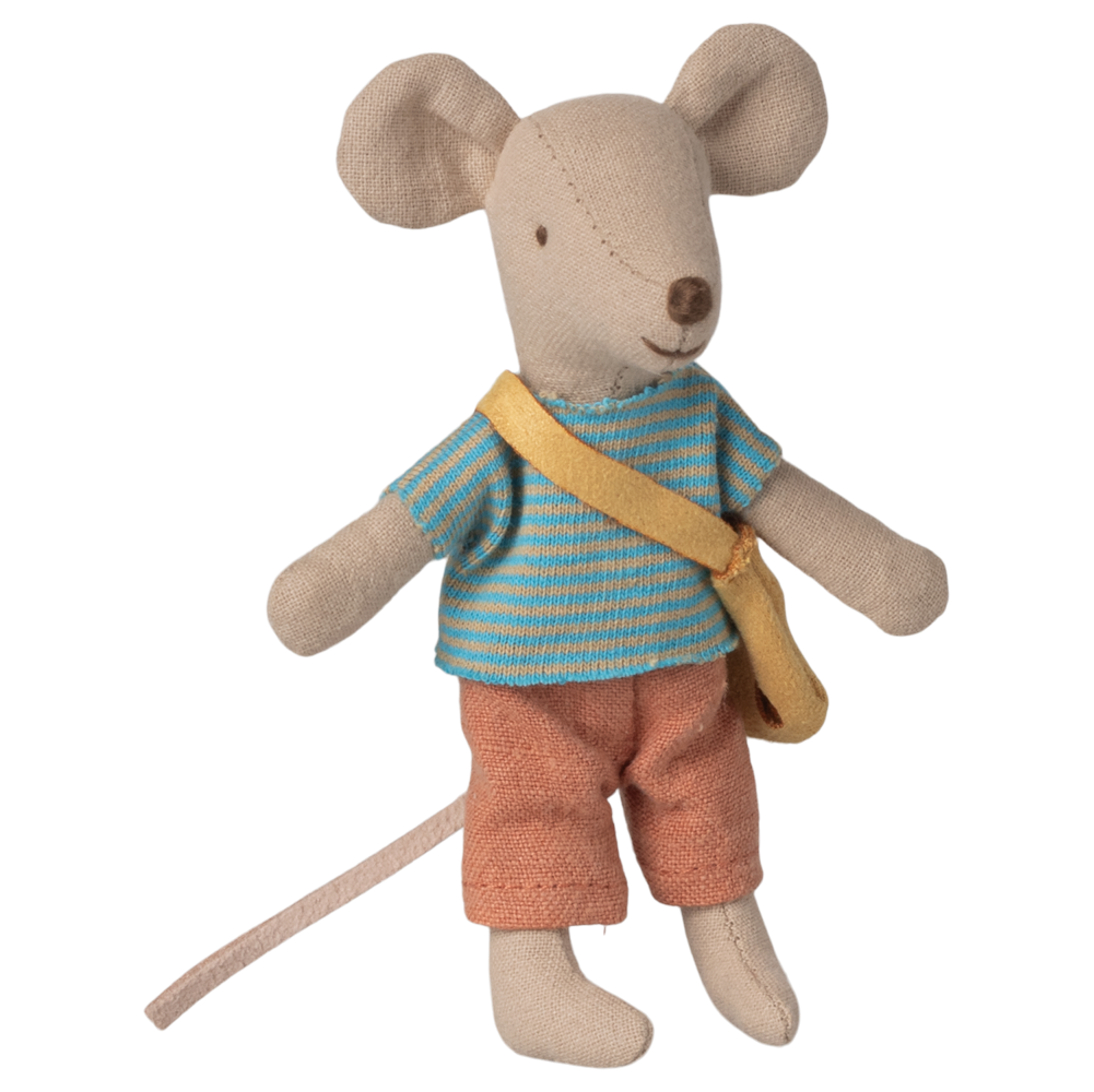 Maus mit Umhängetasche von Maileg in der Größe kleiner Bruder