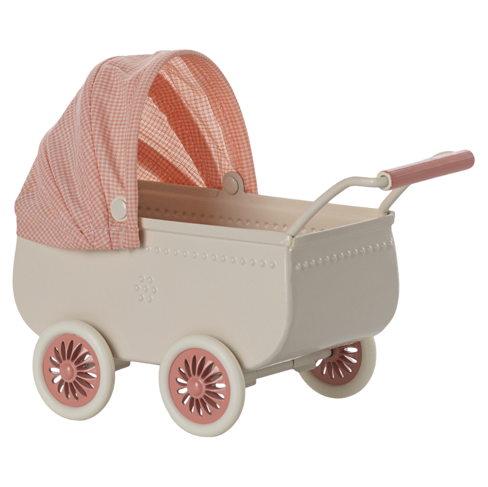 Nostalgischer Miniaturpuppenwagen für die Mäuse von Maileg mit rosa Stoff.