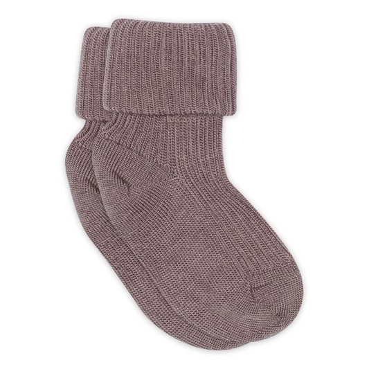 Lila Wollsocken für Babies mit umgeschlagenen Bund